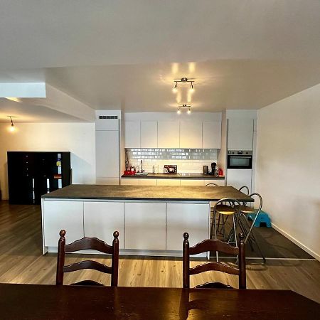 Big Apartment With Parking In Anversa Esterno foto