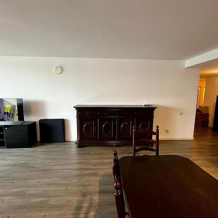 Big Apartment With Parking In Anversa Esterno foto
