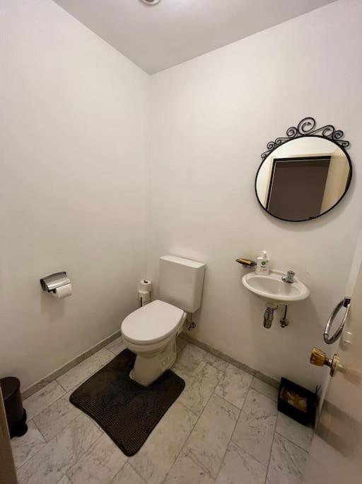 Big Apartment With Parking In Anversa Esterno foto