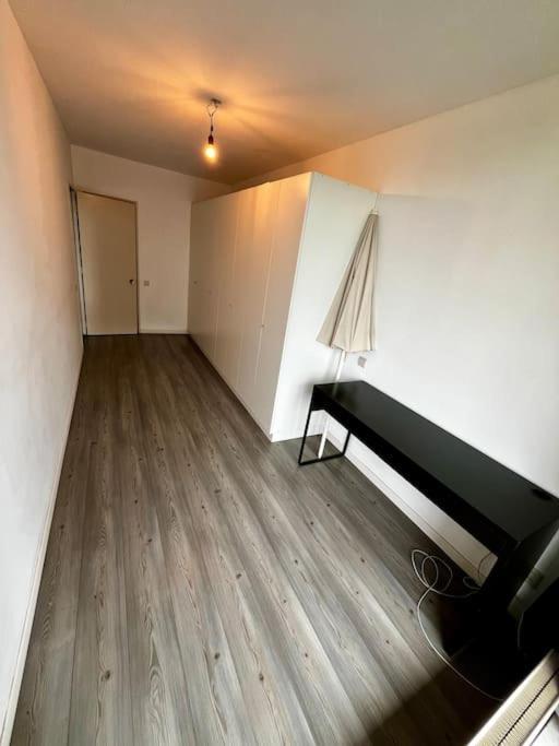 Big Apartment With Parking In Anversa Esterno foto