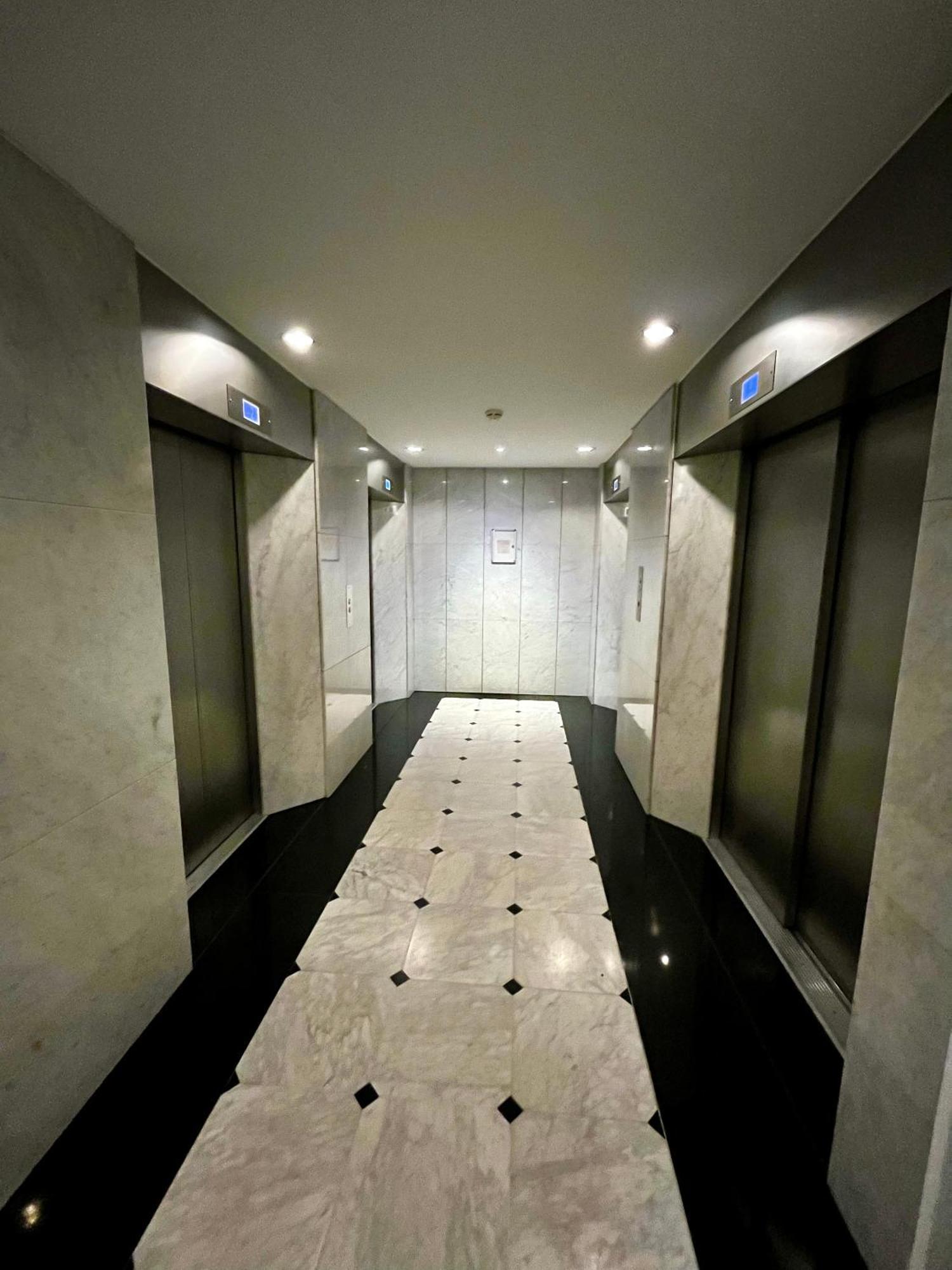 Big Apartment With Parking In Anversa Esterno foto