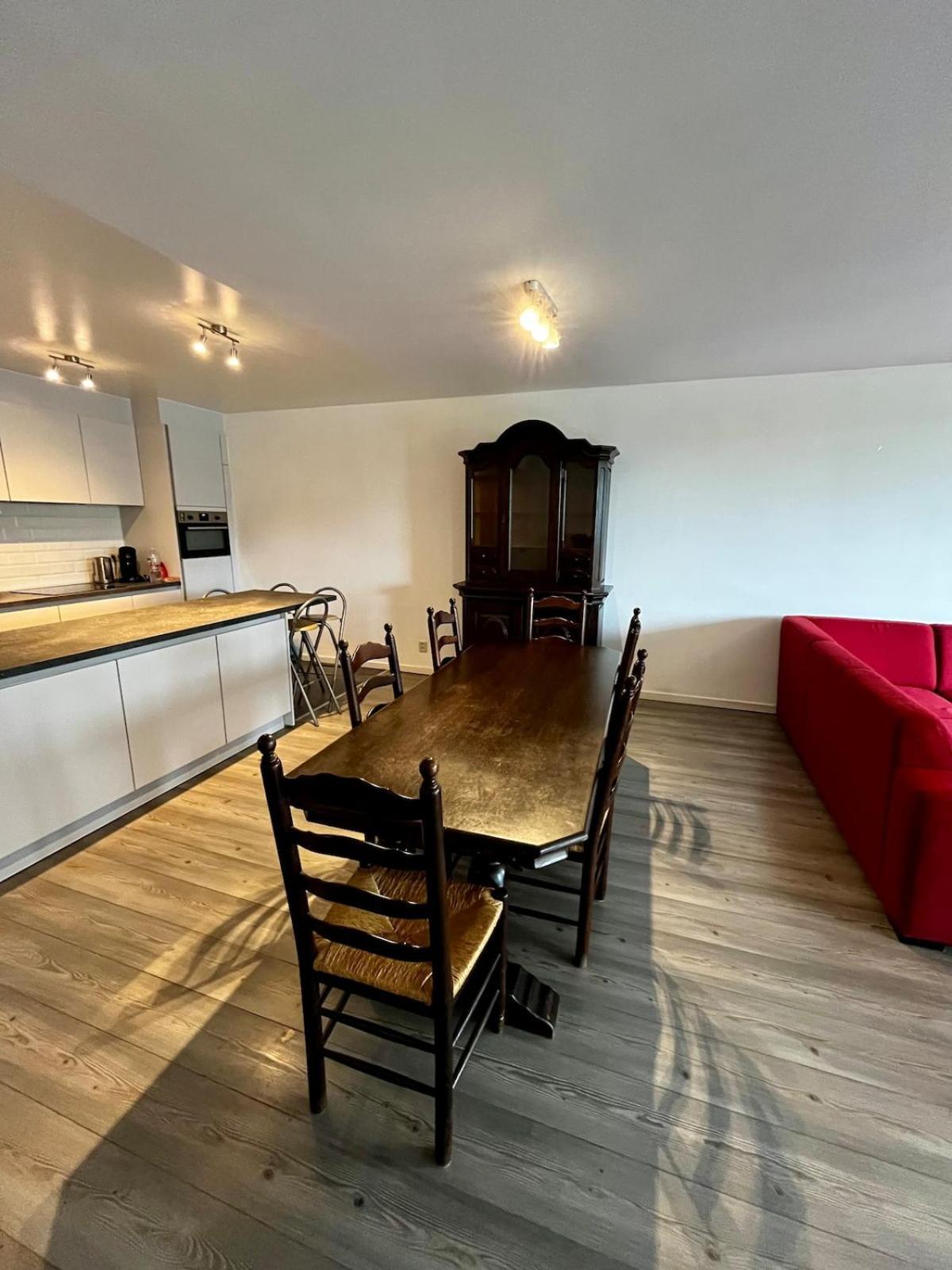 Big Apartment With Parking In Anversa Esterno foto
