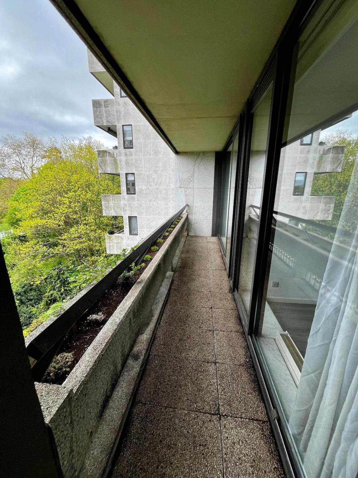 Big Apartment With Parking In Anversa Esterno foto